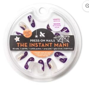 Olive and June Press-On Oval Medium Nails, Witching Hour